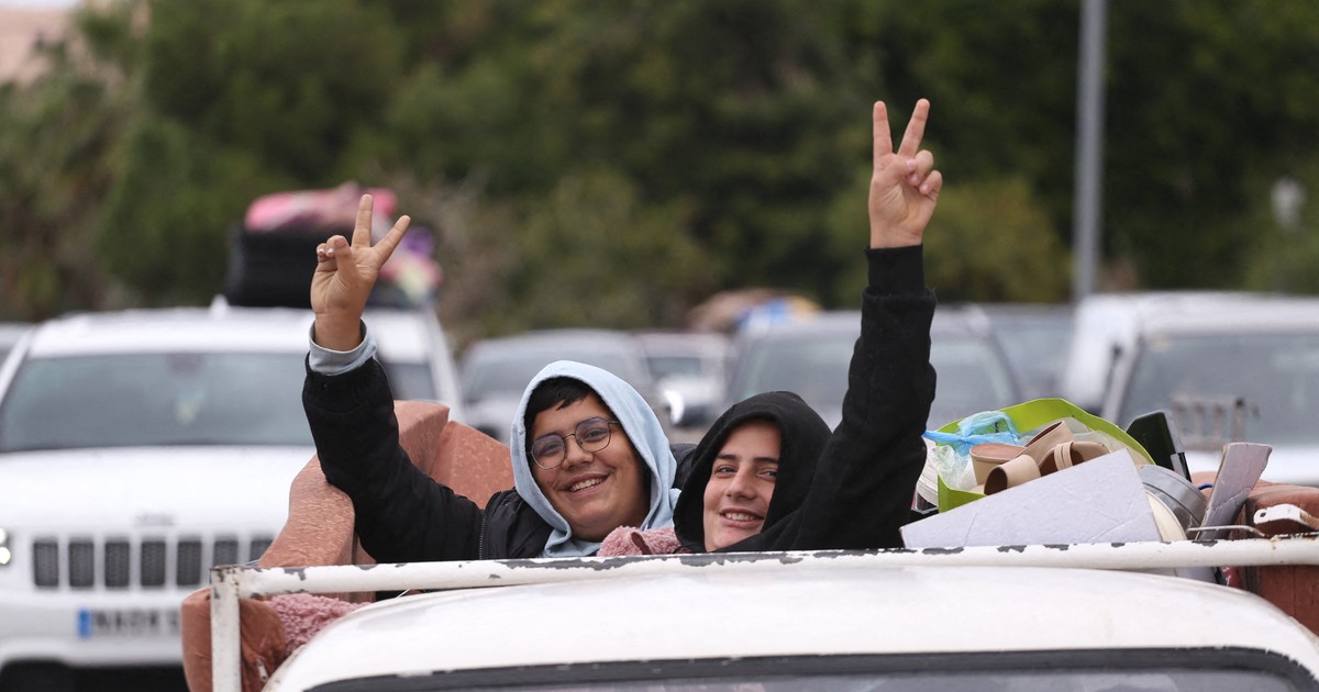 Mii de libanezi s-au întors acasaă după încetarea focului Foto: Hepta