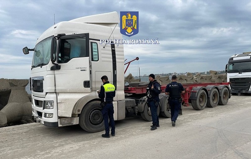 Ucrainean, reținut la Constanța pentru dare de mită. A promis 90.000 de dolari unor vameși din port