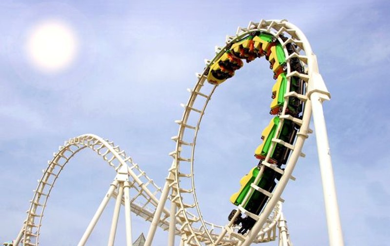Un Rollercoaster şi un tobogan cu apă cu bărci vor funcţiona de luna viitoare în Capitală