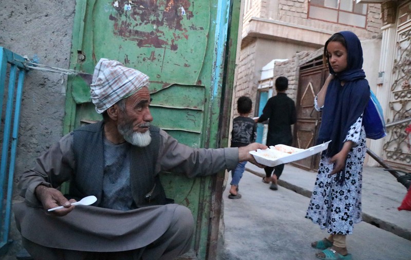 Afganistan, în pragul colapsului socio-economic. Avertismentul şefului diplomaţiei europene