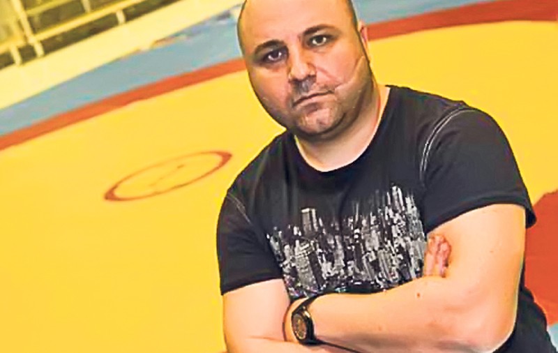 Luptătorii români vor aurul mondial