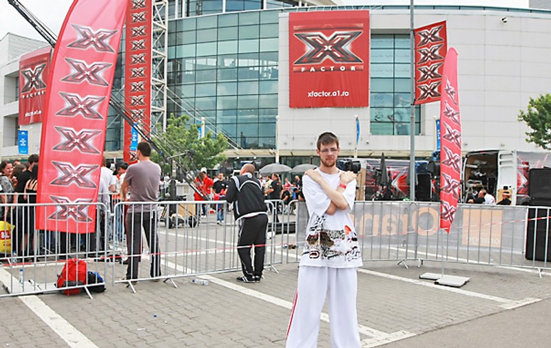 FOTO | Fiul lui Busu a trecut ieri de preselecţiile la «X Factor»: "Dacă voi câştiga, îi voi da toţi banii mamei"