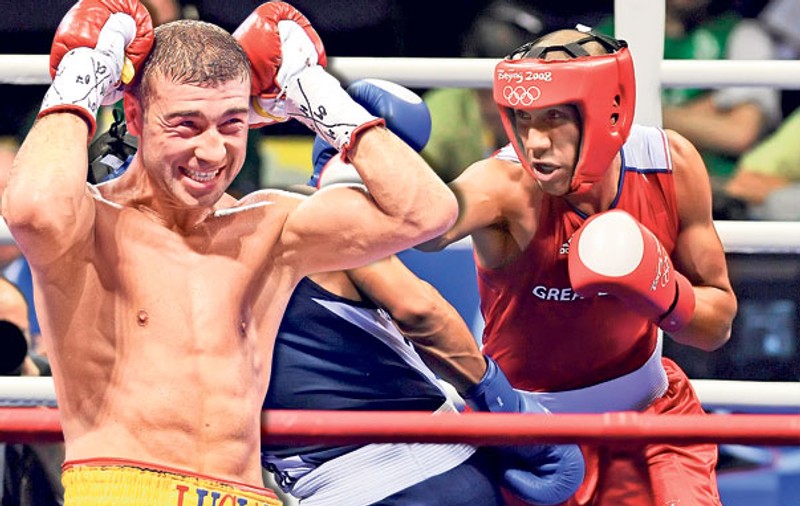 Lucian Bute e dorit în ring de britanicul James DeGale, campion olimpic în 2008