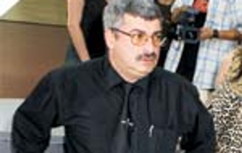 'Am furat un triunghi din parcare'