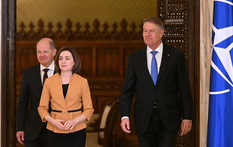 O „Zi a Victoriei” cât o înfrângere anunțată. De ce următoarele luni sunt decisive pe ambele maluri ale Prutului
