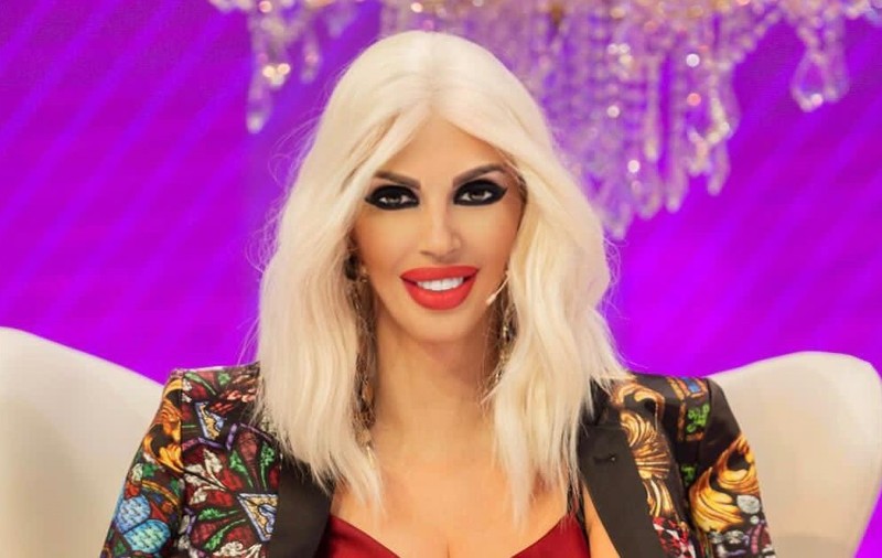 Care este cea mai scumpă piesă vestimentară din garderoba Ralucăi Bădulescu. „Are 27 de kilograme, deși este foarte scurtă”