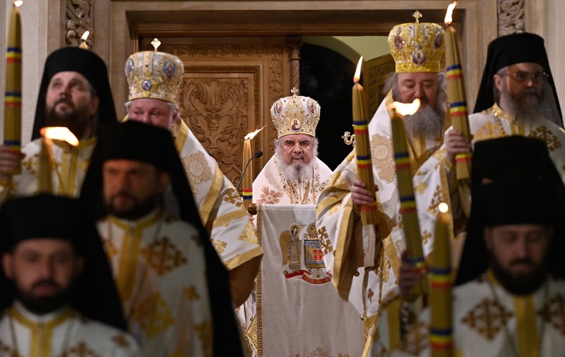 Hristos a Înviat! Imagini de la slujba de Înviere de la Patriarhia Română, oficiată de Patriarhul Daniel - VIDEO