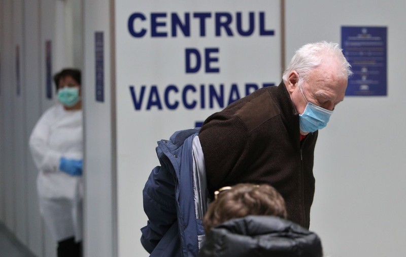 INVESTIGAȚIE | România are 213 centre de vaccinare deschise pentru vârstnici și bolnavi cronici și 340 deschise și rezervate personalului medical și din domeniile esențiale