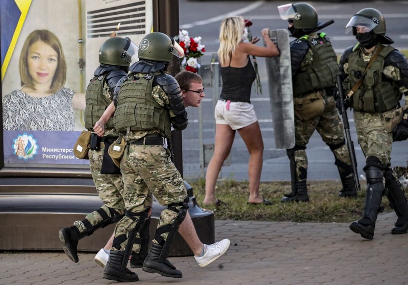 Mii de persoane au fost arestat în Belarus în timpul protestelor FOTO: EPA
