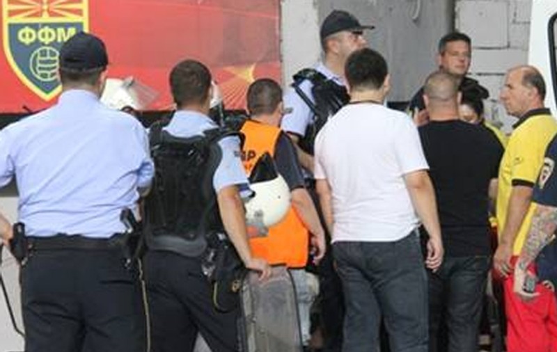 Bătaie ca-n "Şapte păcate" între suporterii lui Vardar şi cei ai Stelei | VIDEO