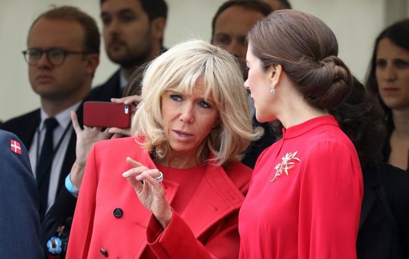 FOTO/ Prințesa Mary a Danemarcei și Brigitte Macron s-au asortat în Copenhaga. Ținutele lor, din nou apreciate pentru eleganță și bun stil