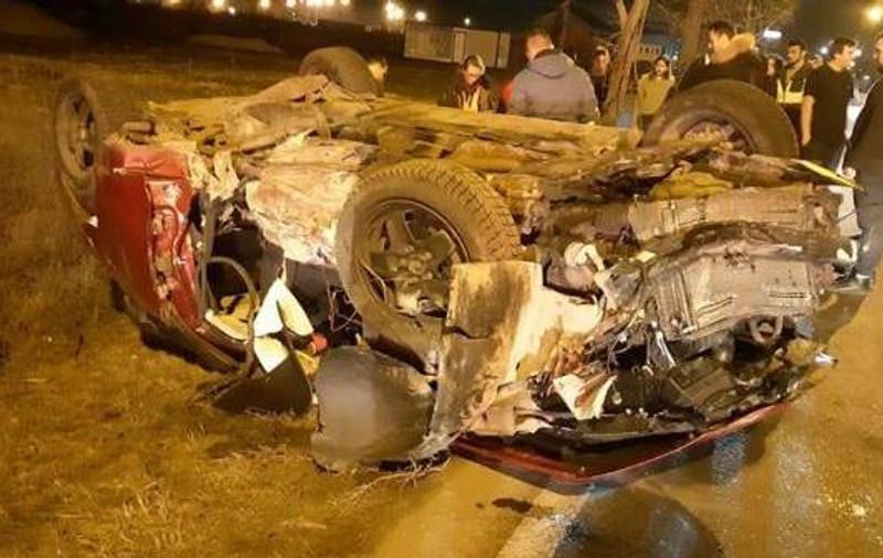 VIDEO | Patru răniți după ce o mașină s-a răsturnat în drumul spre aeroportul din Timișoara