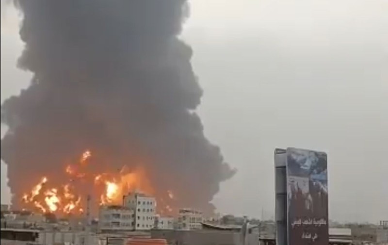 Trei morți și zeci de răniți în urma loviturilor israeliene asupra Yemenului. „Vom răspunde escaladării cu escaladare”, anunță rebelii Houthi