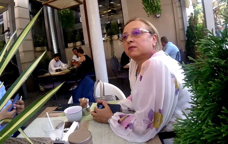 Firea o acuză pe Carmen Dan că a regizat episodul cu prefectul Speranța Cliseru, certată de un cetățean pe o terasă
