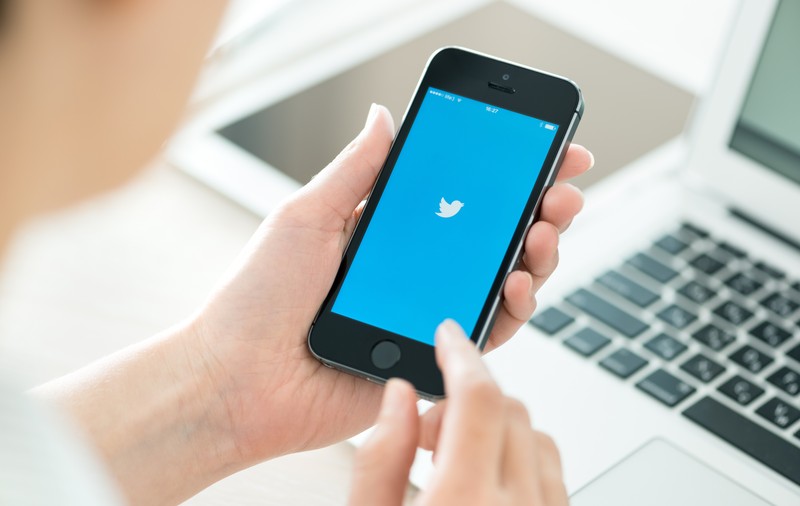 Twitter limitează temporar accesul la conținut. Câte postări mai poate citi zilnic un utilizator