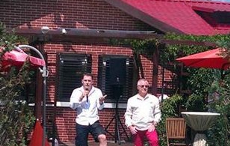 Milionarul Mircea Popa s-a lansat în mediul online