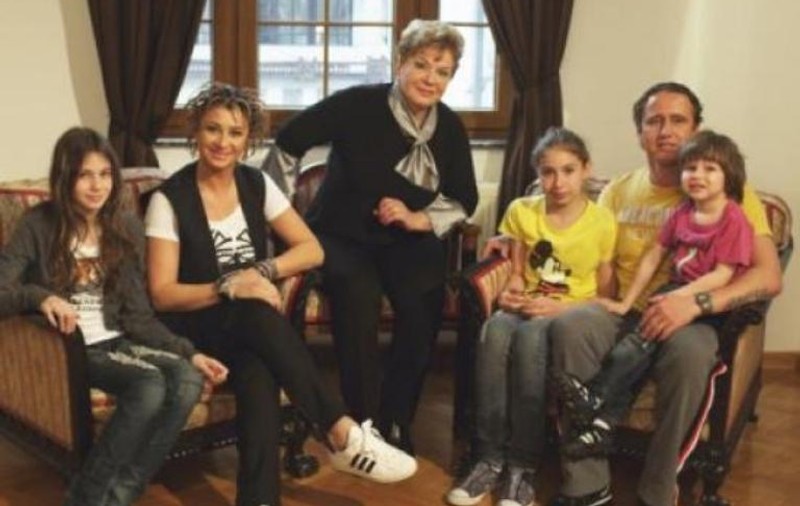 Anamaria Prodan, însărcinată în aproape două luni: "Lui Reghe i-au dat lacrimile când a aflat că sunt gravidă"