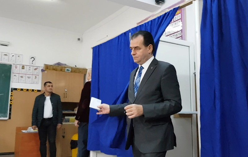 Ludovic Orban, liderul PNL, a votat la referendum: "Dacă nu se strânge cvorumul, e vina lui Dragnea!"