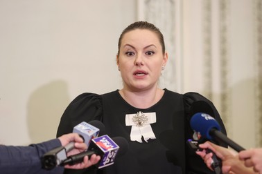 Conferinta de presa sustinuta in Parlamentul Romaniei, in Bucuresti, 3 aprilie 2023. Inquam Photos / Sabin Cirstoveanu