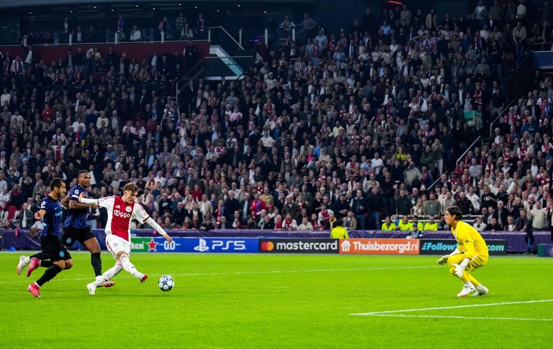 Liga Campionilor: Inter Milano a învins Ajax Amsterdam, scor 2-0. Victorie la limită pentru Liverpool