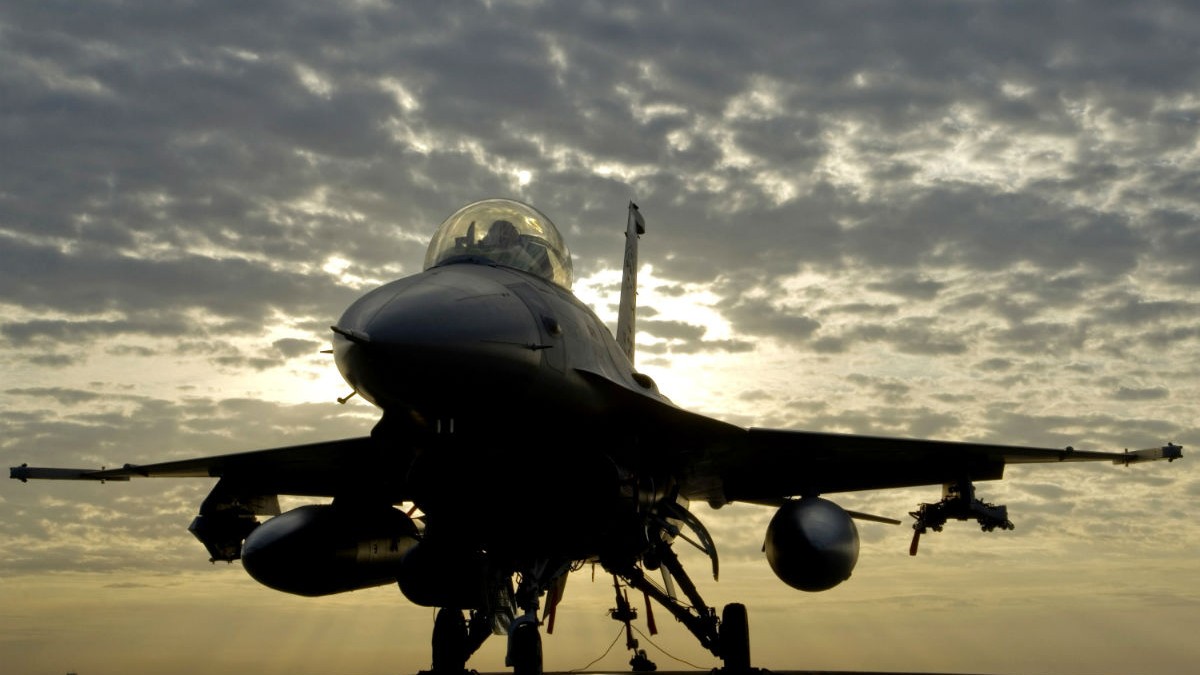 SUA au trimis în România sute de militari și avioane F-16