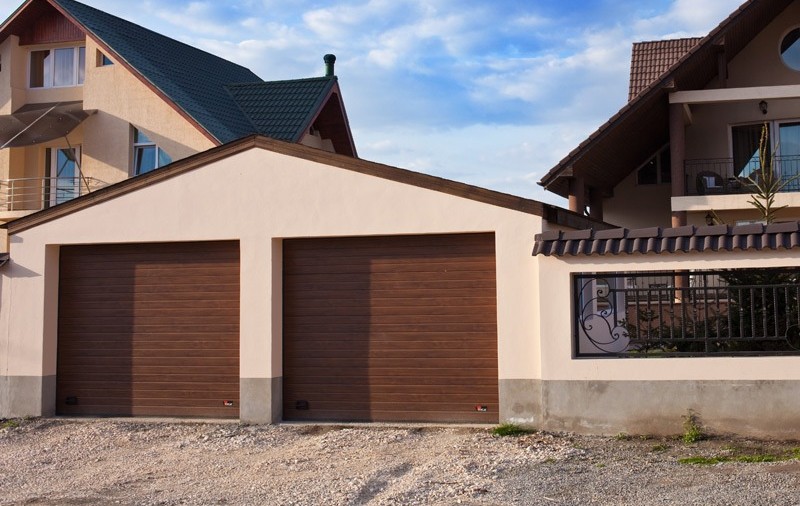 Transformă-ți garajul într-un spațiu elegant cu uși de garaj moderne