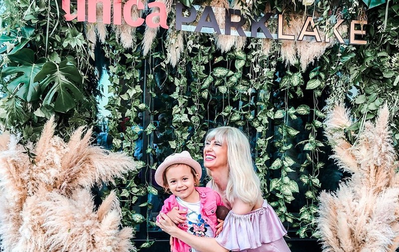 Andreea Bălan, cu fetița cea mare pe scenă la Unica Urban Party. Ce simpatică e Ella! | FOTO