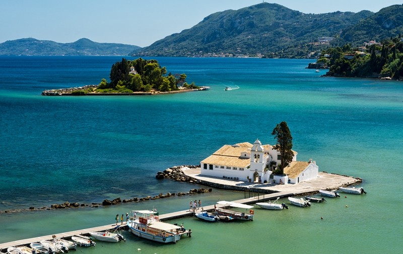 (P) Pontikonisi – cea mai fotografiată atracție a insulei Corfu