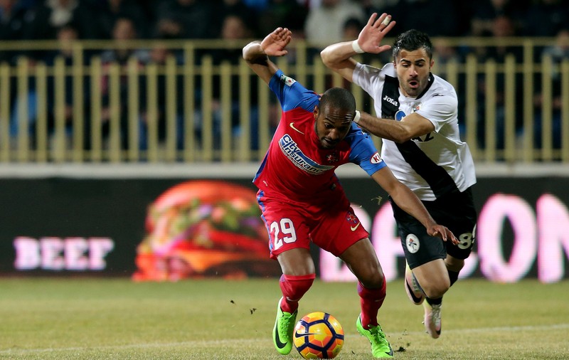 Emeric Ienei: ”Steaua a regresat, dar ia titlul”. Pe ce se bazează fostul antrenor al roș-albaștrilor