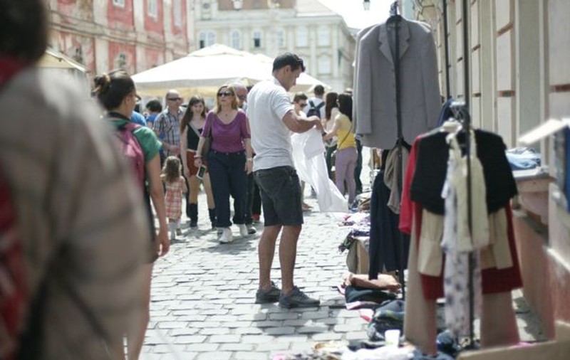 PREMIERĂ ÎN ROMÂNIA! Iei TOT CE VREI de la târg şi NU PLĂTEŞTI NIMIC!