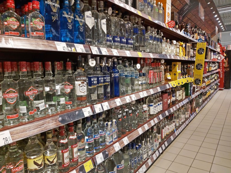 Vânzările de băuturi spirtoase s-au realizat în proporție de 75% în magazine
