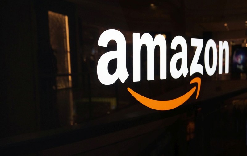 Amazon se luptă cu recenziile false la produsele sale. Primele plângeri, adresate justiției din Italia şi Spania