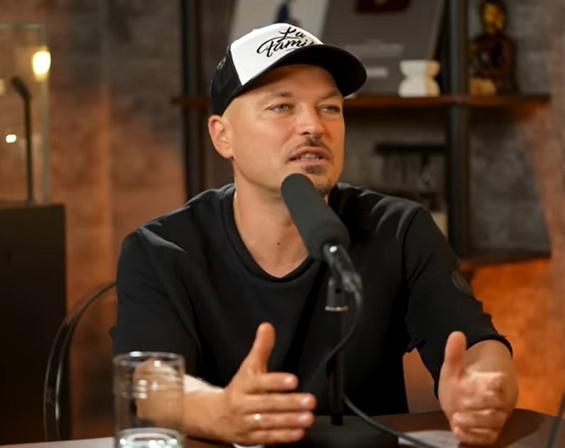Puya, detalii despre concertul din Vama Veche care s-a terminat cu scandal: „Au dat cu sticle cu nisip, cu vodcă”