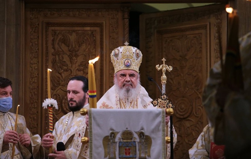Ce le-a transmis credincioșilor Patriarhul Daniel, după slujba de Înviere