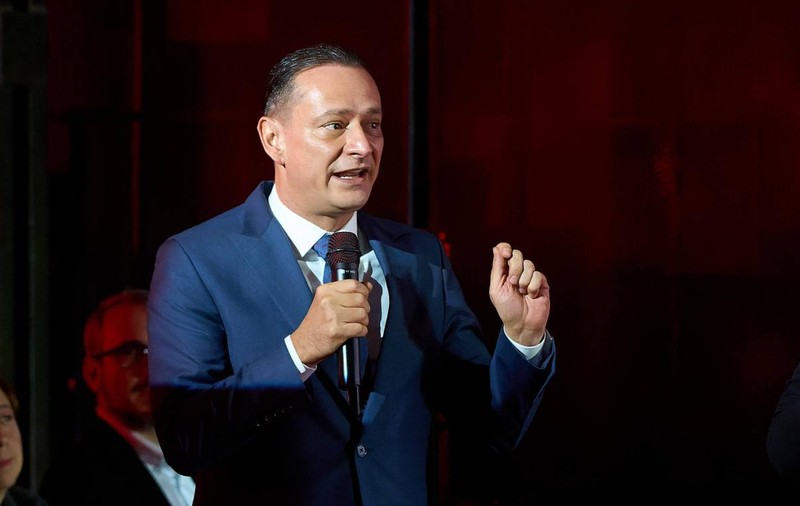 Daniel Băluţă spune că Guvernul Bolojan va „pulveriza autorităţile locale” și că Apărătorii Patriei e ultimul pasaj care va fi făcut