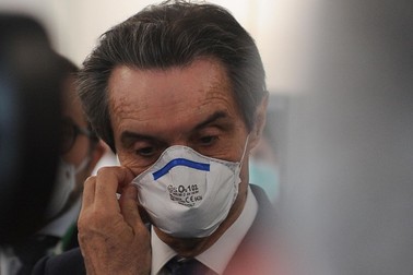 Guvernatorul Lombardiei, Attilio Fontana, sub un tir de critici FOTO: EPA