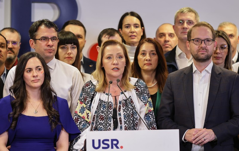 Elena Lasconi, după rezultatele EXIT-POLL la parlamentare: „Dacă suntem uniți, roboții ruși de pe TikTok nu ne pot distruge democrația”