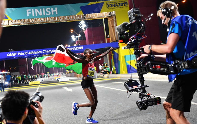 Kenyana Ruth Chepngetich a câștigat proba de maraton de la Campionatul Mondial de atletism de Doha. Cursa s-a desfășurat la miezul nopții, la 33 de grade Celsius