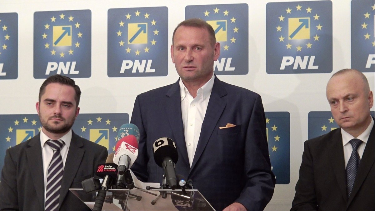 Viorel Cataramă intră în cursa pentru șefia PNL