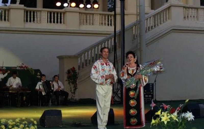 Irina Loghin, Cornelia și Lupu Rednic, CONCERT în Parcul Plumbuita de Ziua Limbii Române