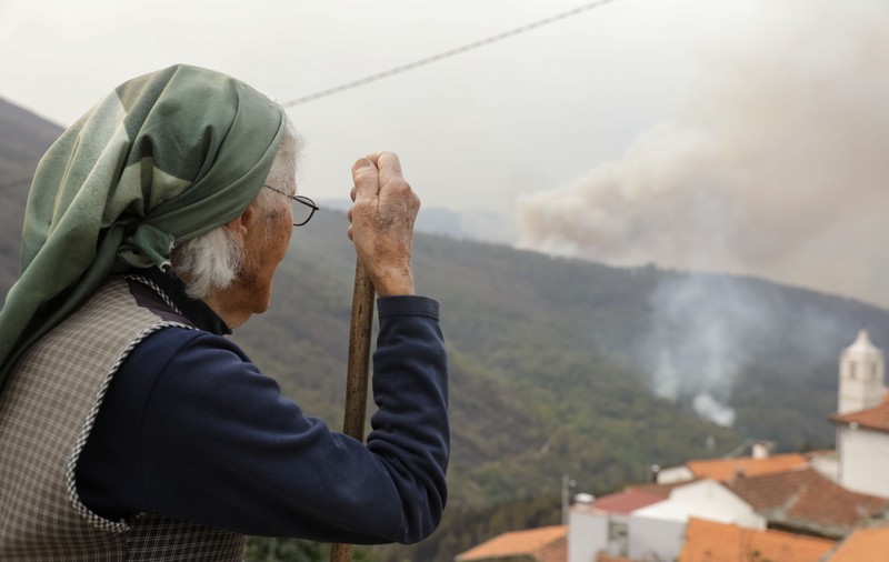 FOTO | Doliu național în Portugalia, în urma incendiilor soldate cu zeci de morți