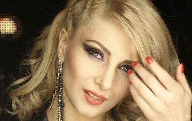 Lora, SUTĂ LA SUTĂ NATURALĂ! ŢIE ÎŢI PLACE CUM ÎI STĂ NEFARDATĂ? | FOTO