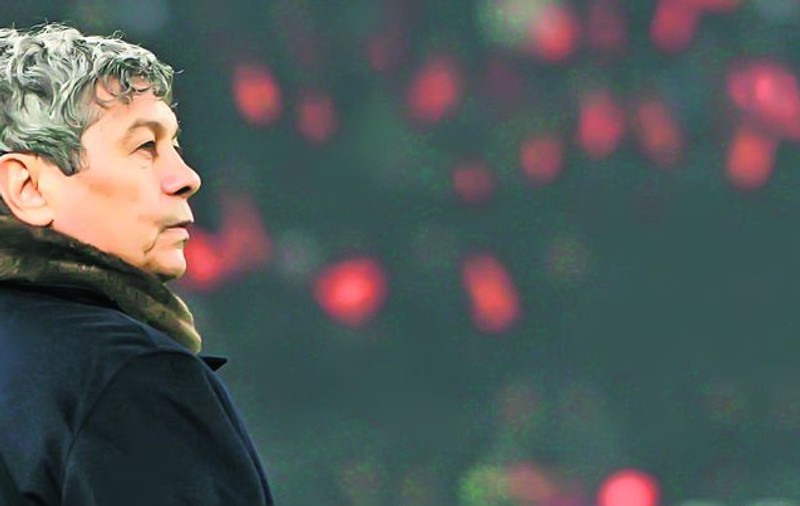Mircea Lucescu îl ţine din scurt pe fundaşul român al lui Şahtior Doneţk: «Raţ să nu-şi ia avânt!»