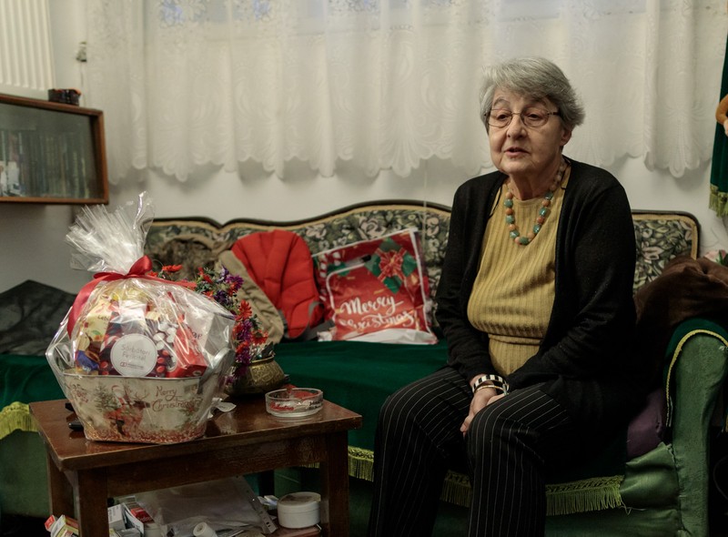 „Viața e făcută din bucurii și necazuri. Depinde cum te uiți la ea”, spune doamna Mihaela, 77 de ani