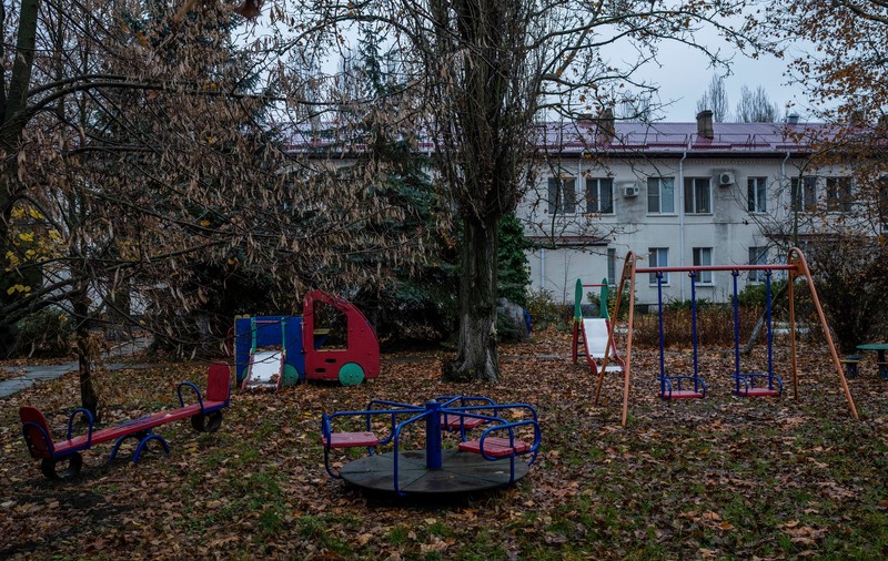 Copii evacuați din Herson, descoperiți într-un orfelinat din Crimeea comparat cu lagărele de concentrare. „Îi transformă în legume”