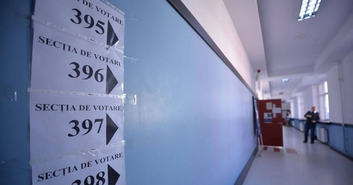 Ce nu ai voie să faci în cabina de vot la alegerile prezidențiale 2019. Amenzi usturătoare pentru cei care fac poze sau filmează