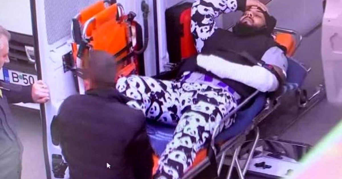 VIDEO Bebino a fost dus pe targă, în pijamale cu ursuleți panda, în fața judecătorilor