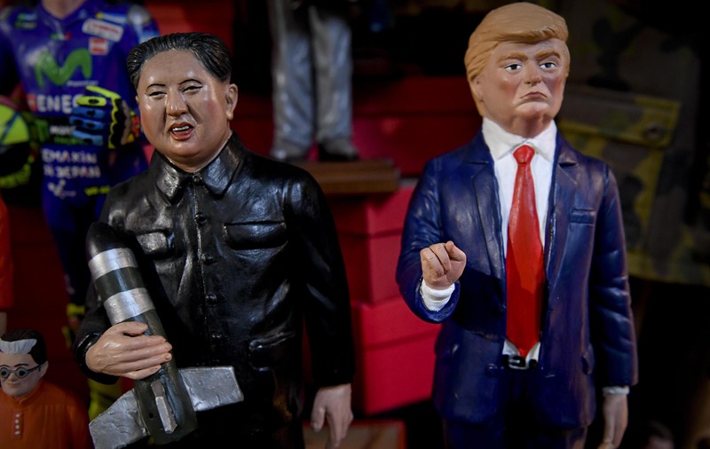 Kim Jong-un a anunțat SUA că este dispus să discute denuclearizarea