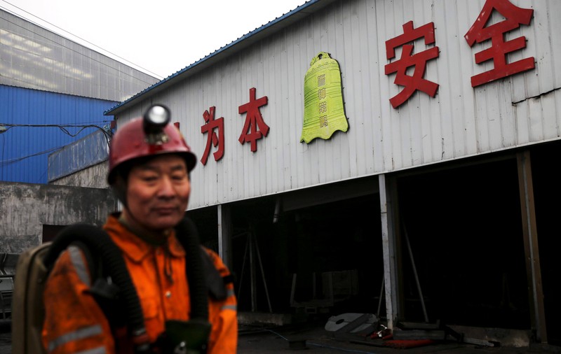17 mineri au murit în China, după ce un lift s-a prăbușit
