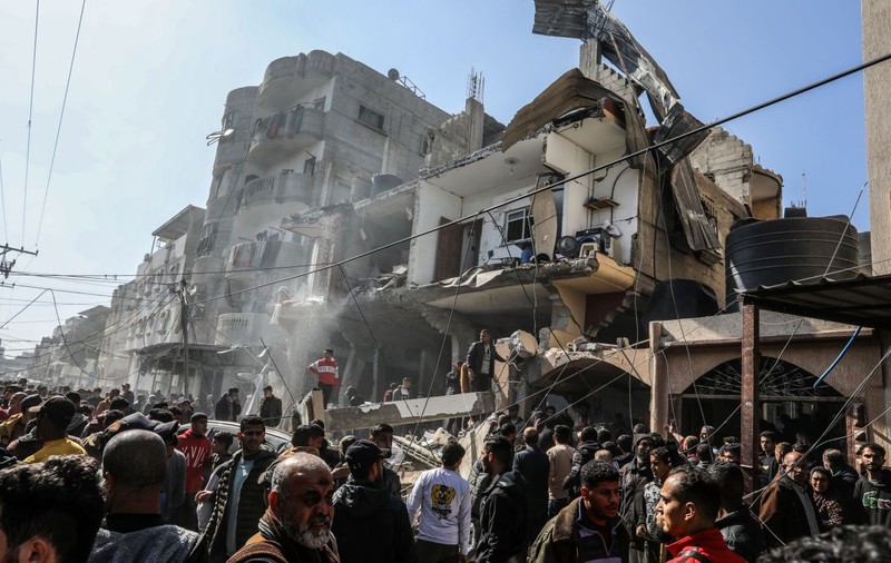 Atac israelian, soldat cu zeci de victime, asupra unei tabere de refugiați din Gaza, anunță Hamas. Precizările Israelului